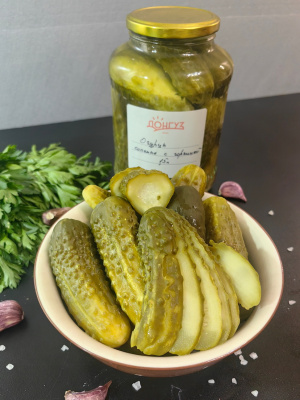 Огурцы соленые